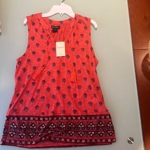 New never worn top 60% cotton 40 % modal